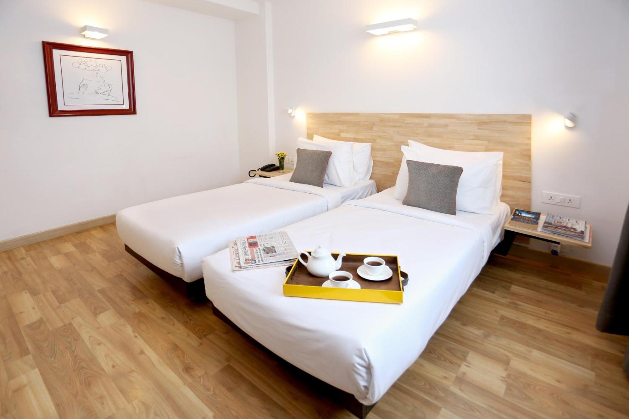 Oyo Townhouse 012 Kaushambi Metro Ghaziabad Hotel Kültér fotó