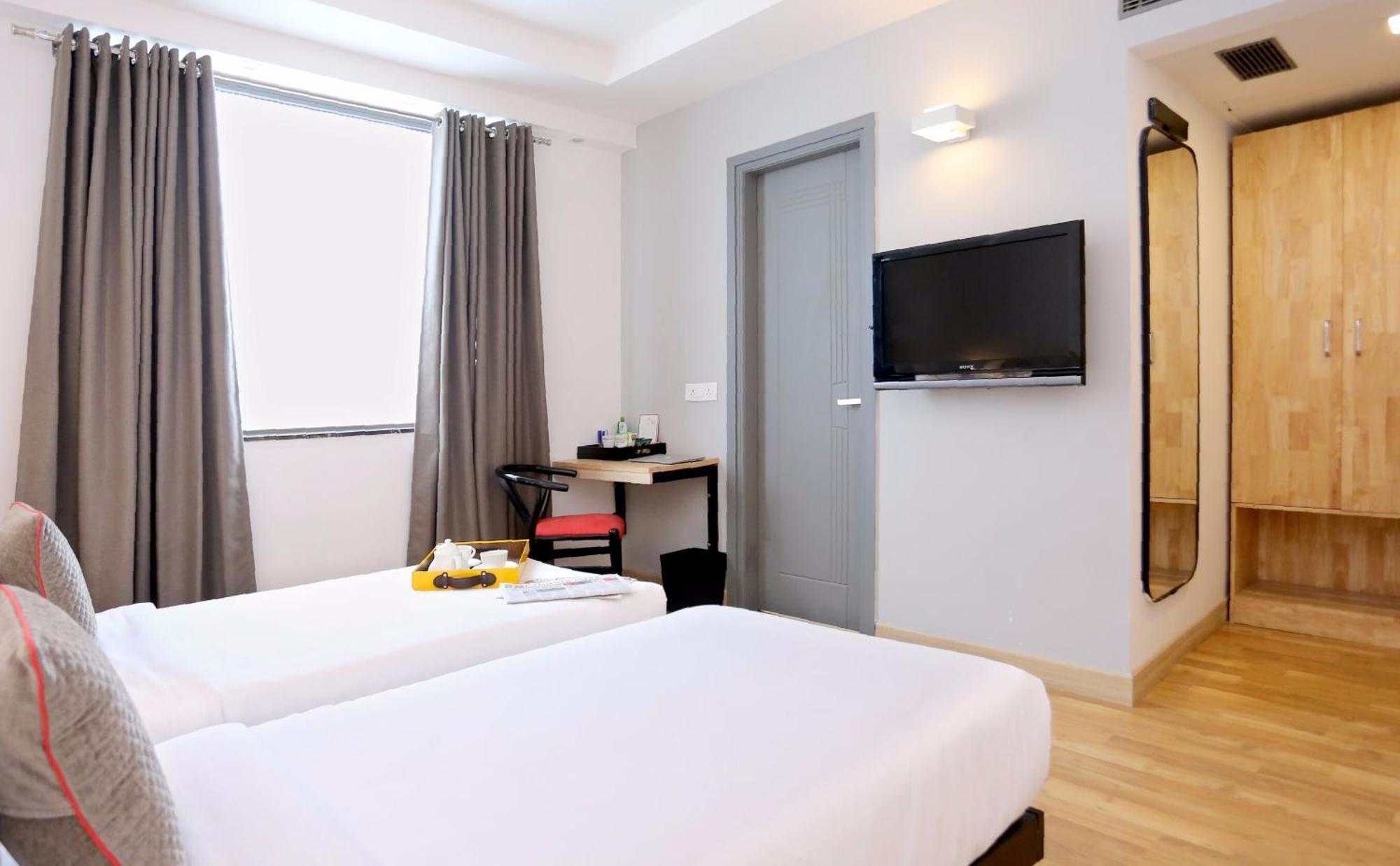 Oyo Townhouse 012 Kaushambi Metro Ghaziabad Hotel Kültér fotó
