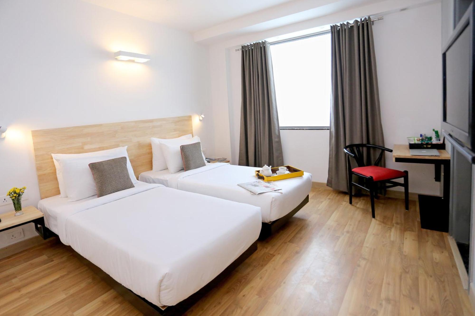 Oyo Townhouse 012 Kaushambi Metro Ghaziabad Hotel Kültér fotó